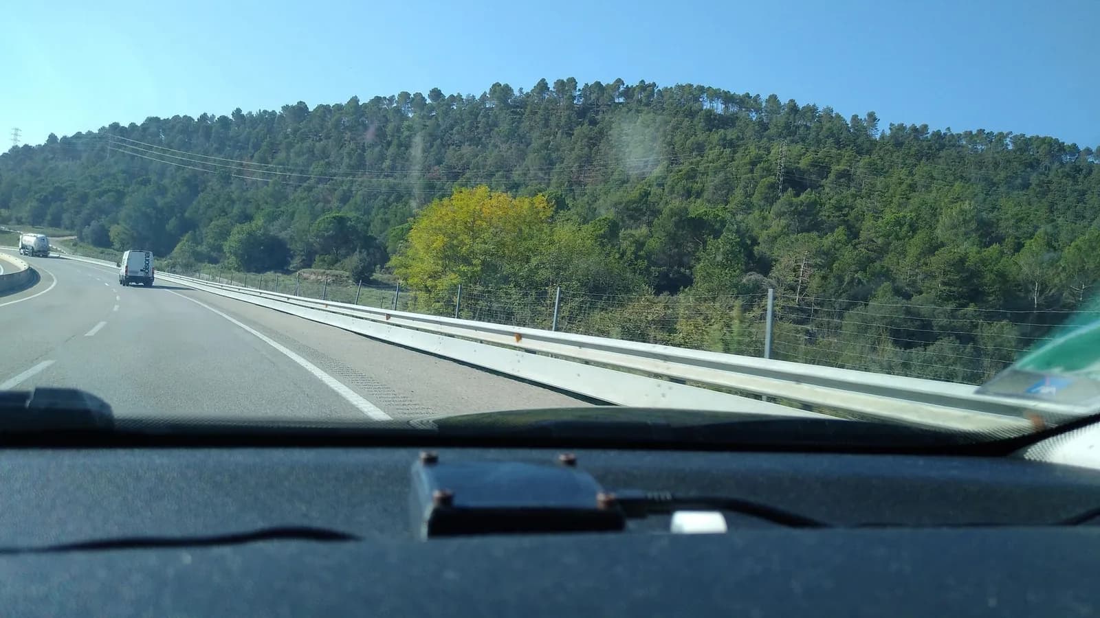 Aparcamiento gratuito en eje del Llobregat C-16 en Puig-reig (Barcelona)