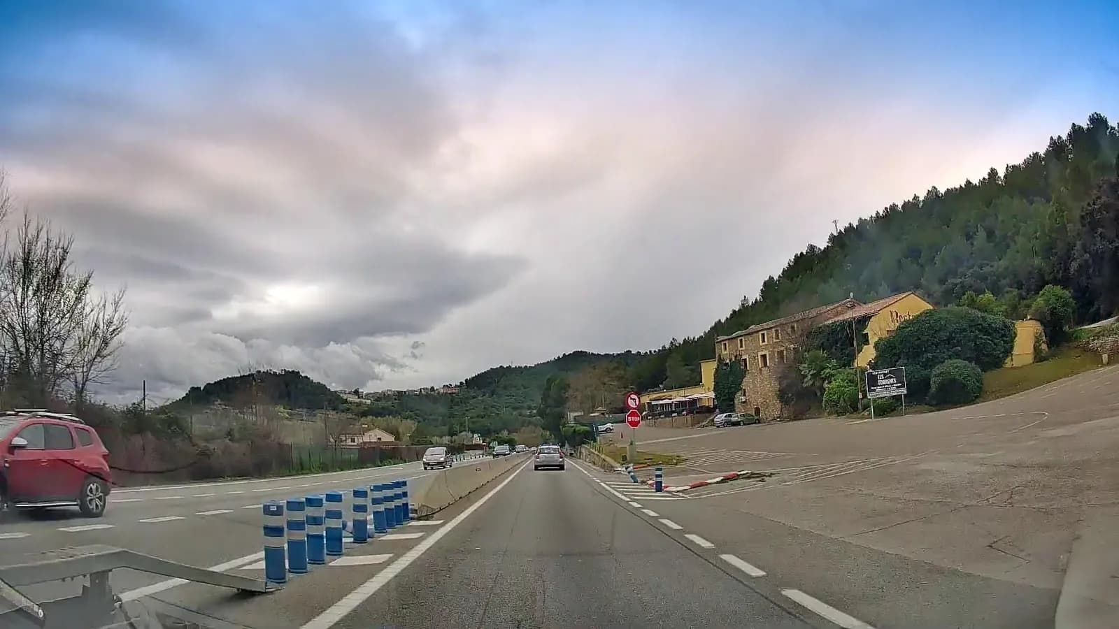 Aparcamiento gratuito en eje del Llobregat en Castellgalí (Barcelona)