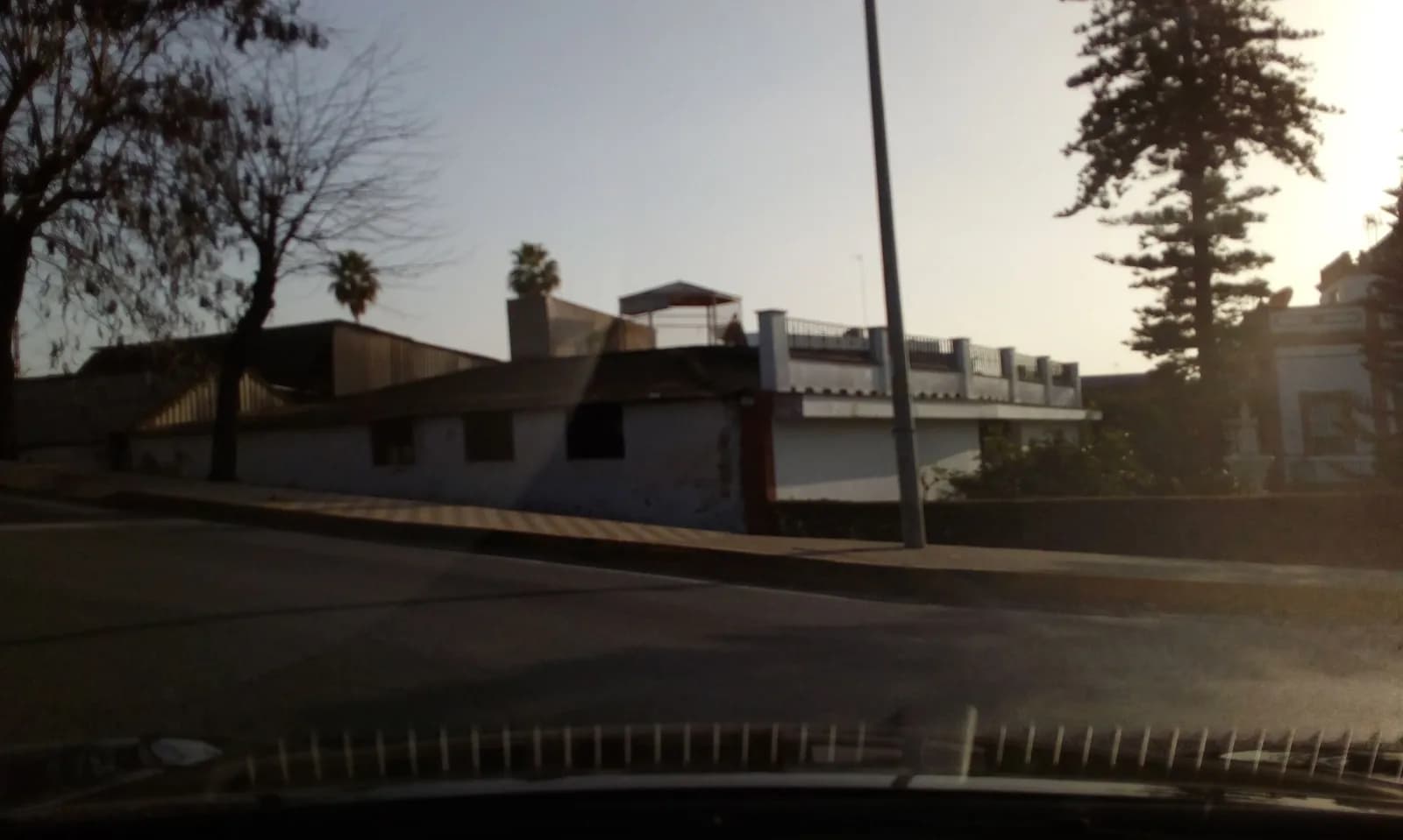 Aparcamiento gratuito en el centro de Sanlúcar la Mayor en Sanlúcar la Mayor (Sevilla)