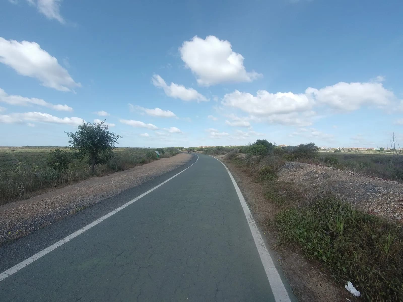Aparcamiento gratuito en el este de Aljaraque en Aljaraque (Huelva)