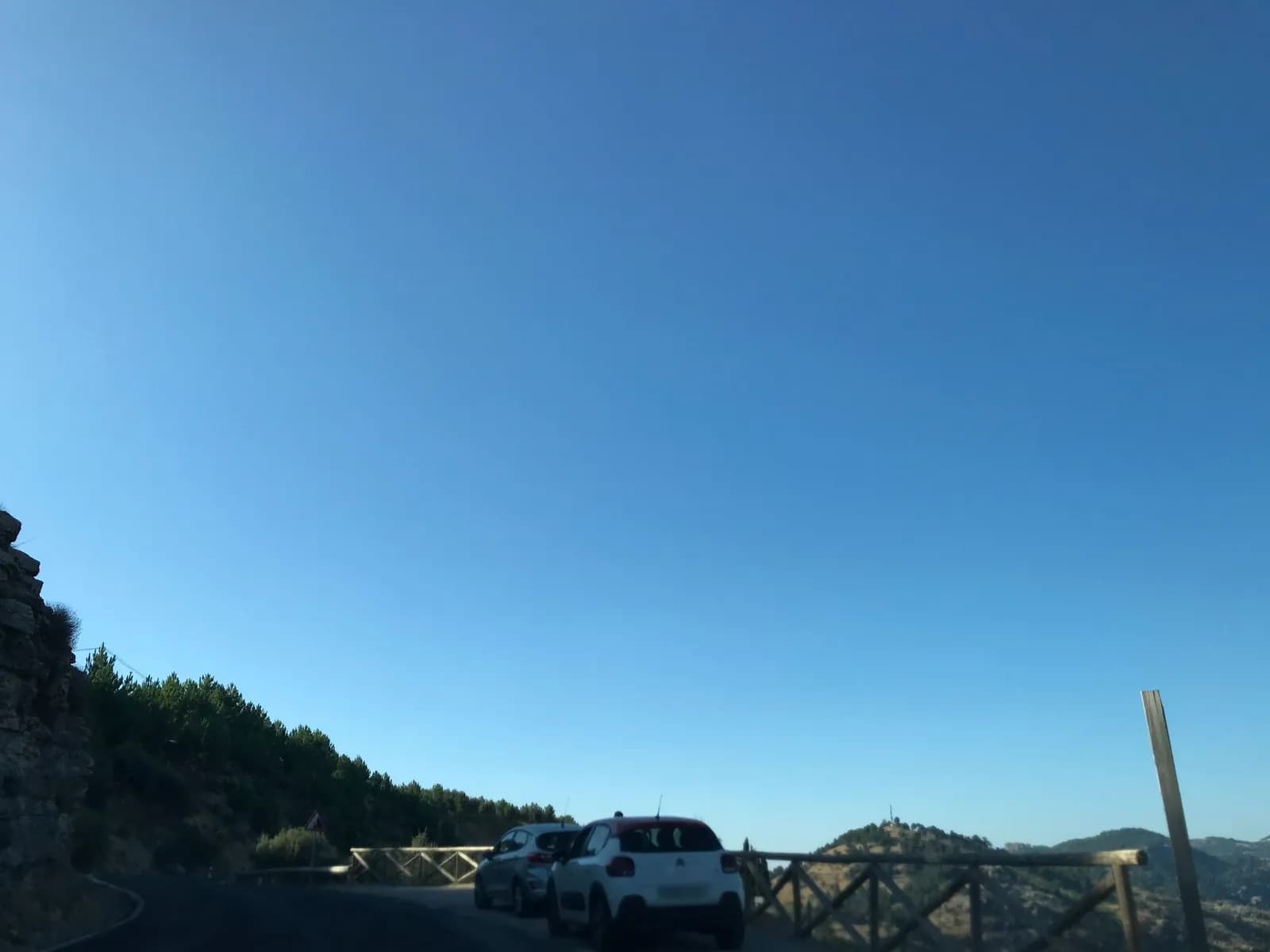 Aparcamiento gratuito en el este de Iruela (La) en La Iruela (Jaén)