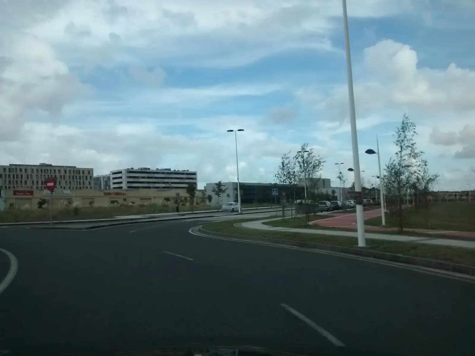 Aparcamiento gratuito en el este de Santa Cruz de Bezana en Santa Cruz de Bezana (Cantabria)