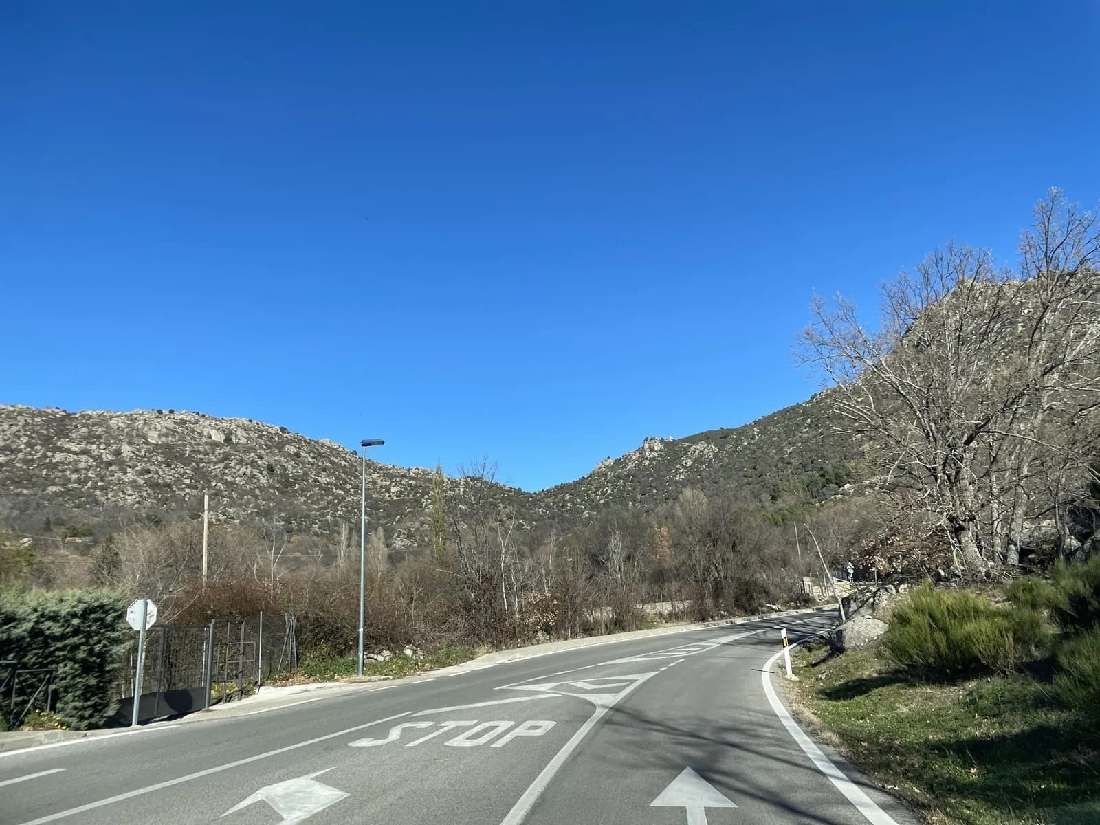 Aparcamiento gratuito en el este de Zarzalejo en Zarzalejo (Madrid)