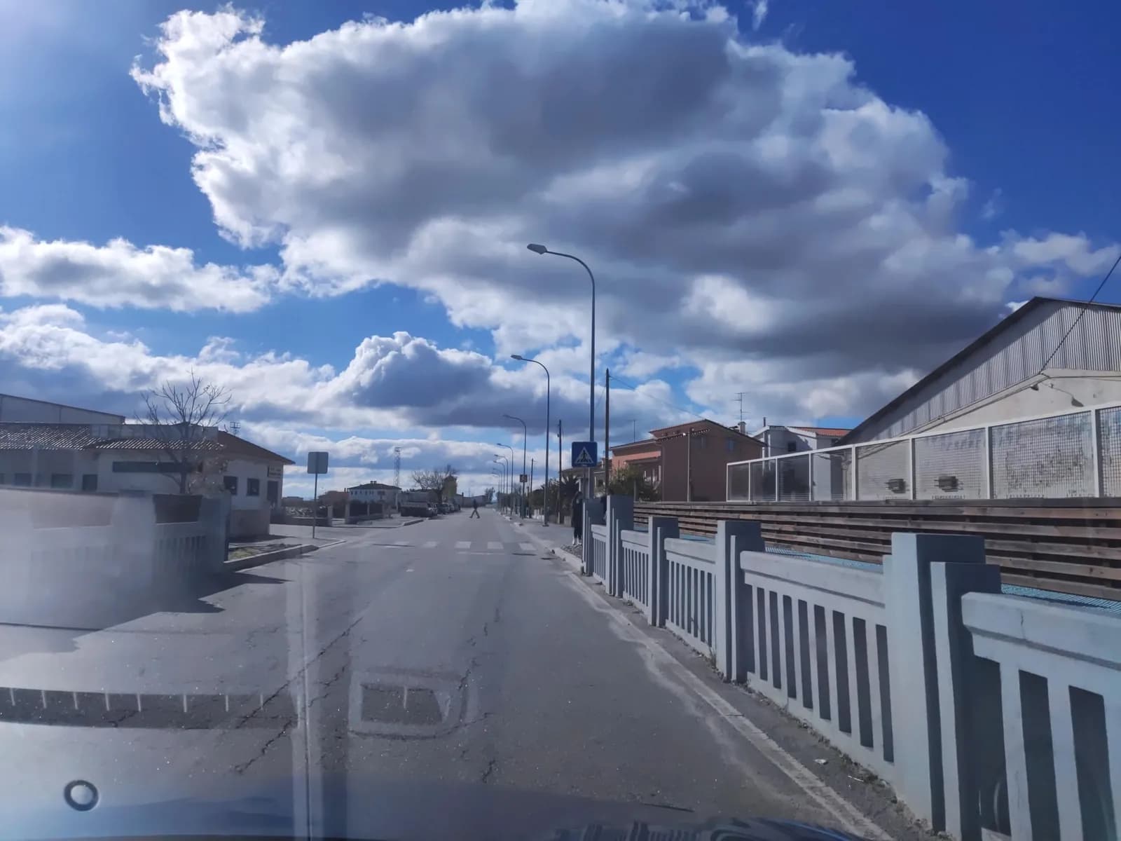 Aparcamiento gratuito en el noroeste de Fuentes de Oñoro en Fuentes de Oñoro (Salamanca)