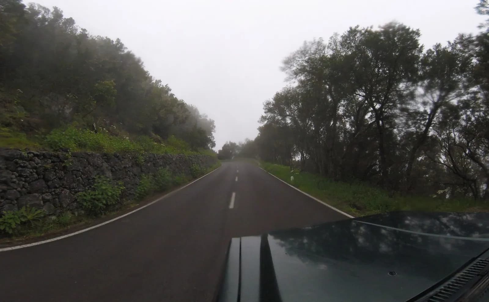 Aparcamiento gratuito en el noroeste de Pinar de El Hierro (El) en Pinar de El Hierro (El) (Santa Cruz de Tenerife)