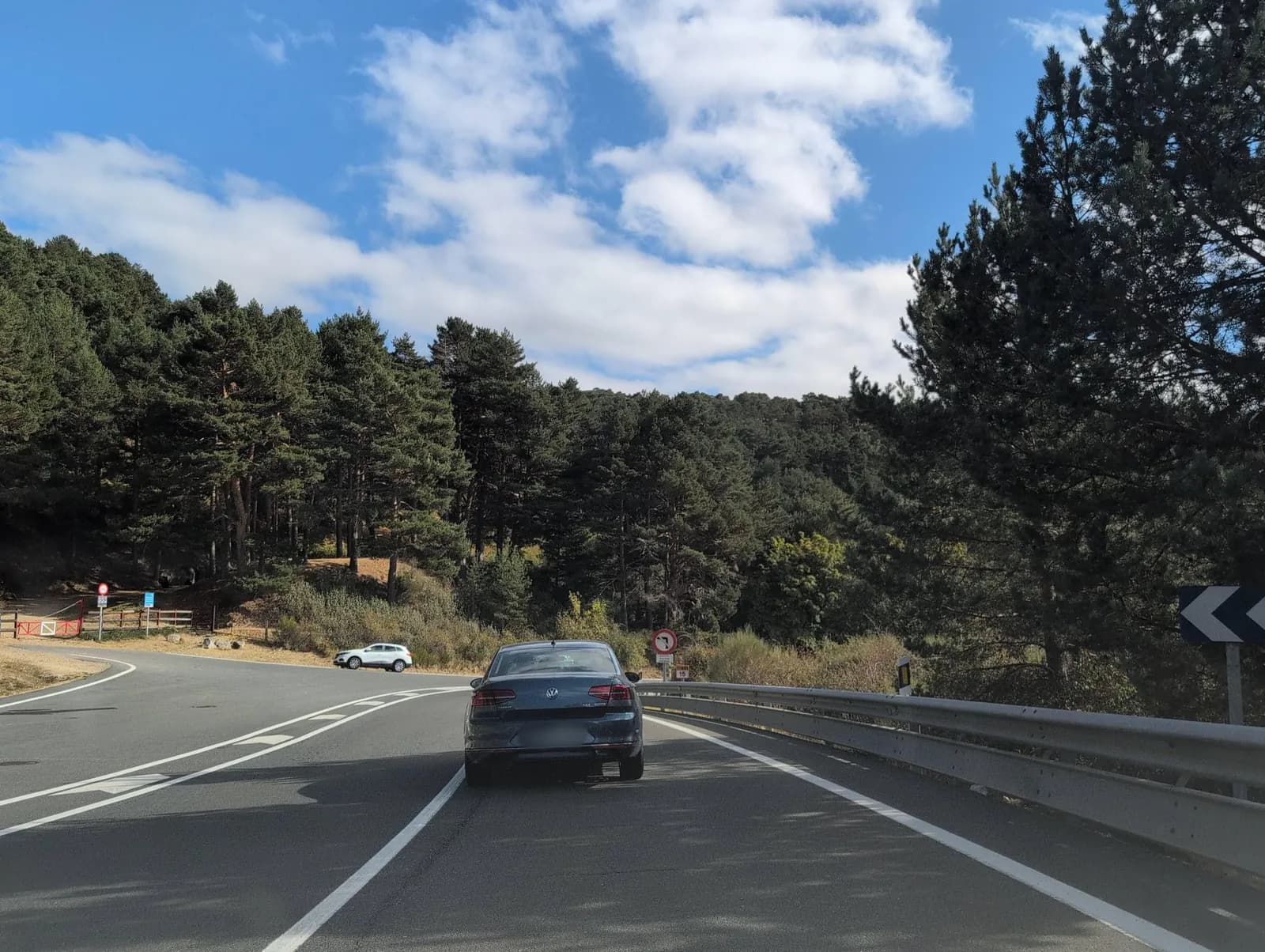 Aparcamiento gratuito en el norte de Navacerrada en Navacerrada (Madrid)