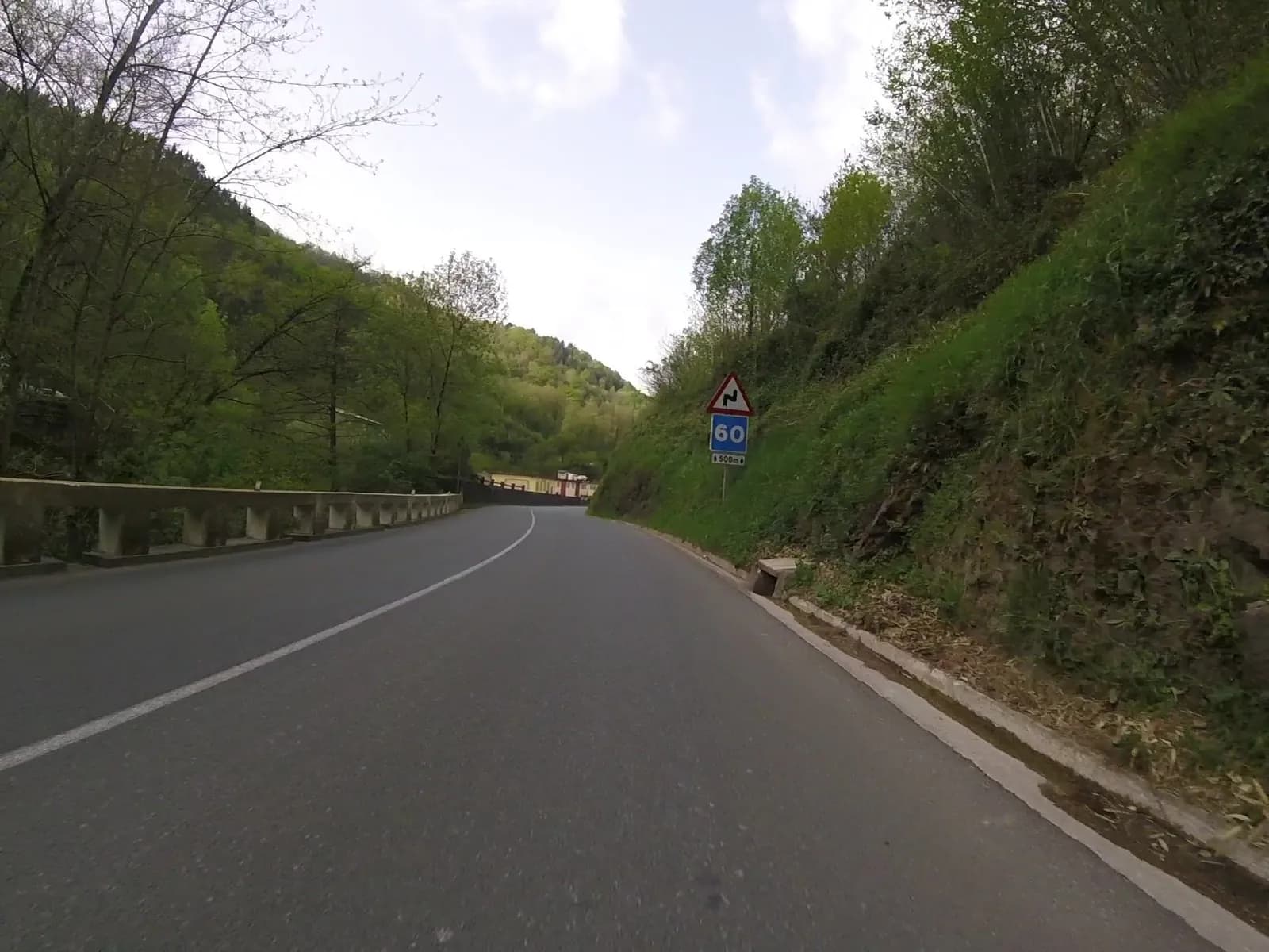 Aparcamiento gratuito en el oeste de Berrobi en Berrobi (Gipuzkoa)