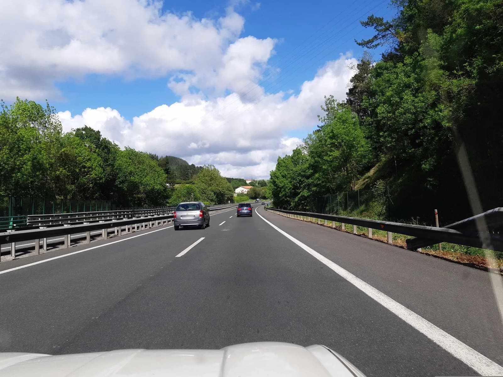 Aparcamiento gratuito en el oeste de Zaldibar en Zaldibar (Bizkaia)