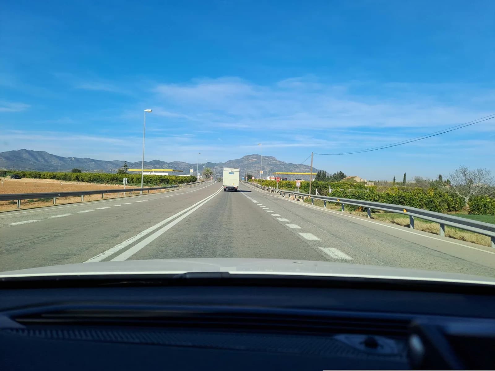 Aparcamiento gratuito en el sureste de Alcanar en Alcanar (Tarragona)