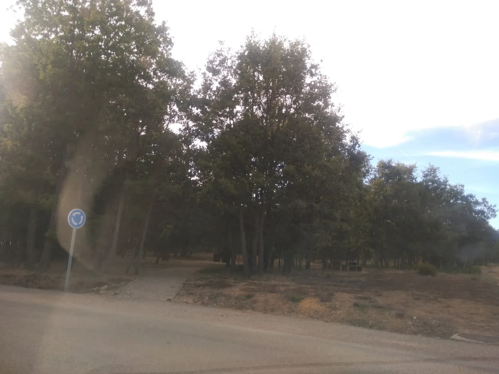 Aparcamiento gratuito en el sureste de Galende en Galende (Zamora)