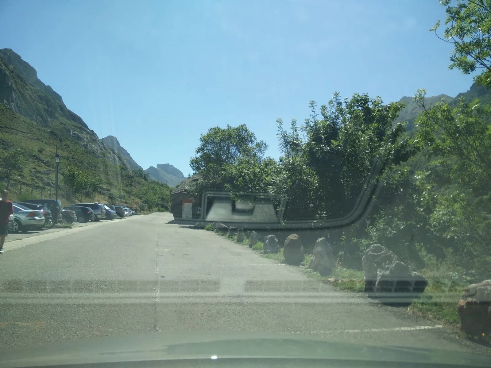 Aparcamiento gratuito en el sureste de Somiedo en Somiedo (Asturias)