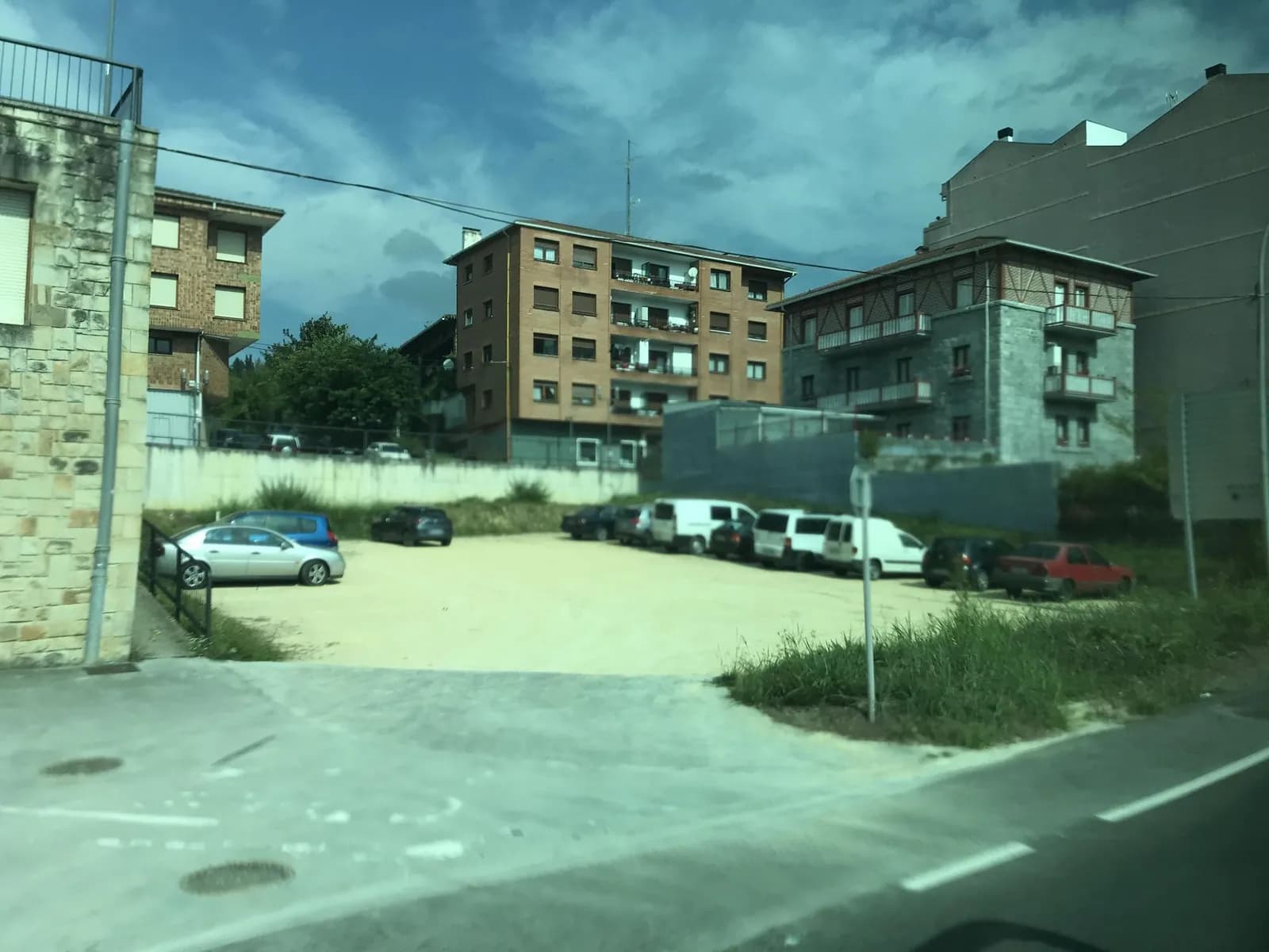 Aparcamiento gratuito en Elexalde kalea en Igorre (Bizkaia)