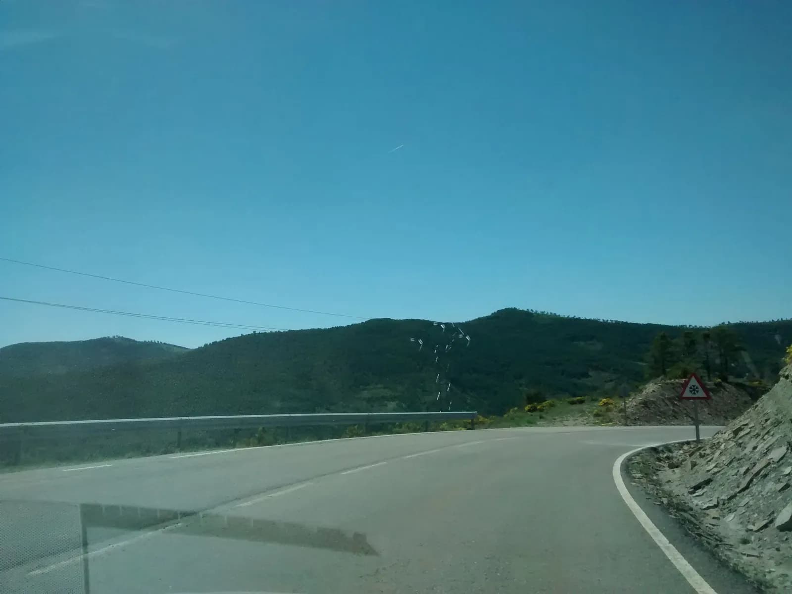 Aparcamiento gratuito en HU-V-2201 en Borau (Huesca)