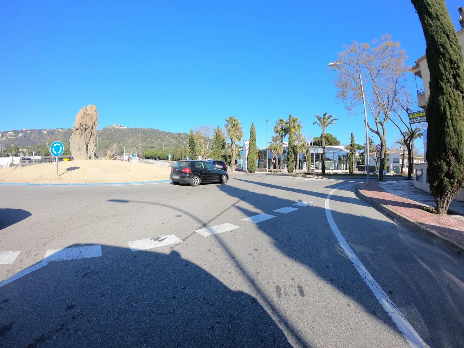 Aparcamiento gratuito junto a Aquadiver (Platja d'Aro) en Castell-Platja d'Aro (Girona)