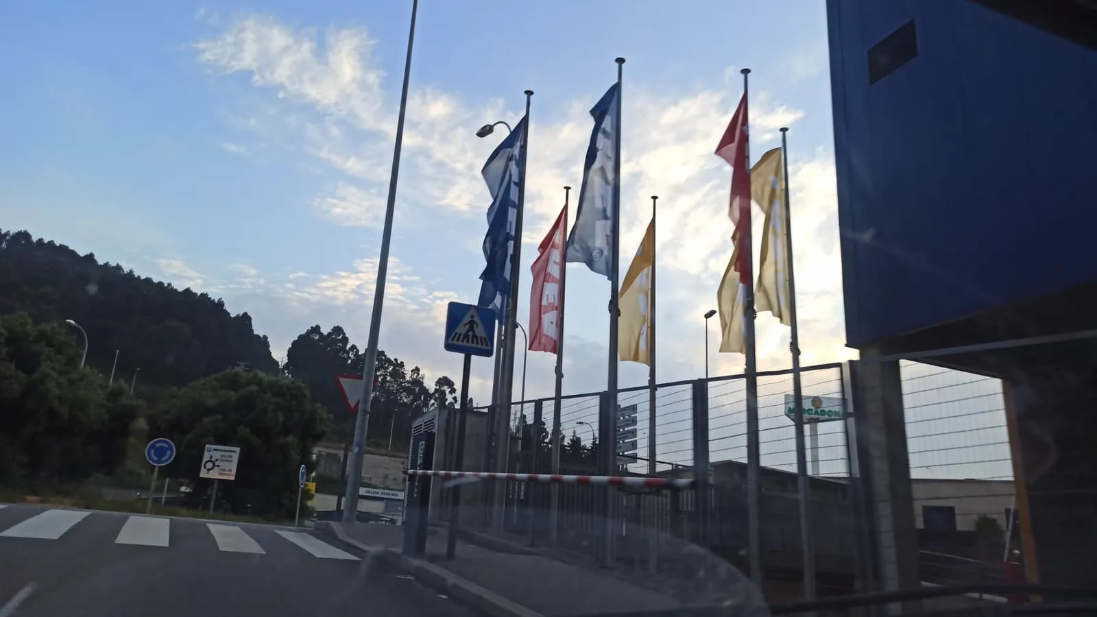 Parking gratuito para clientes en Monte Patelo, A Coruña en A Coruña