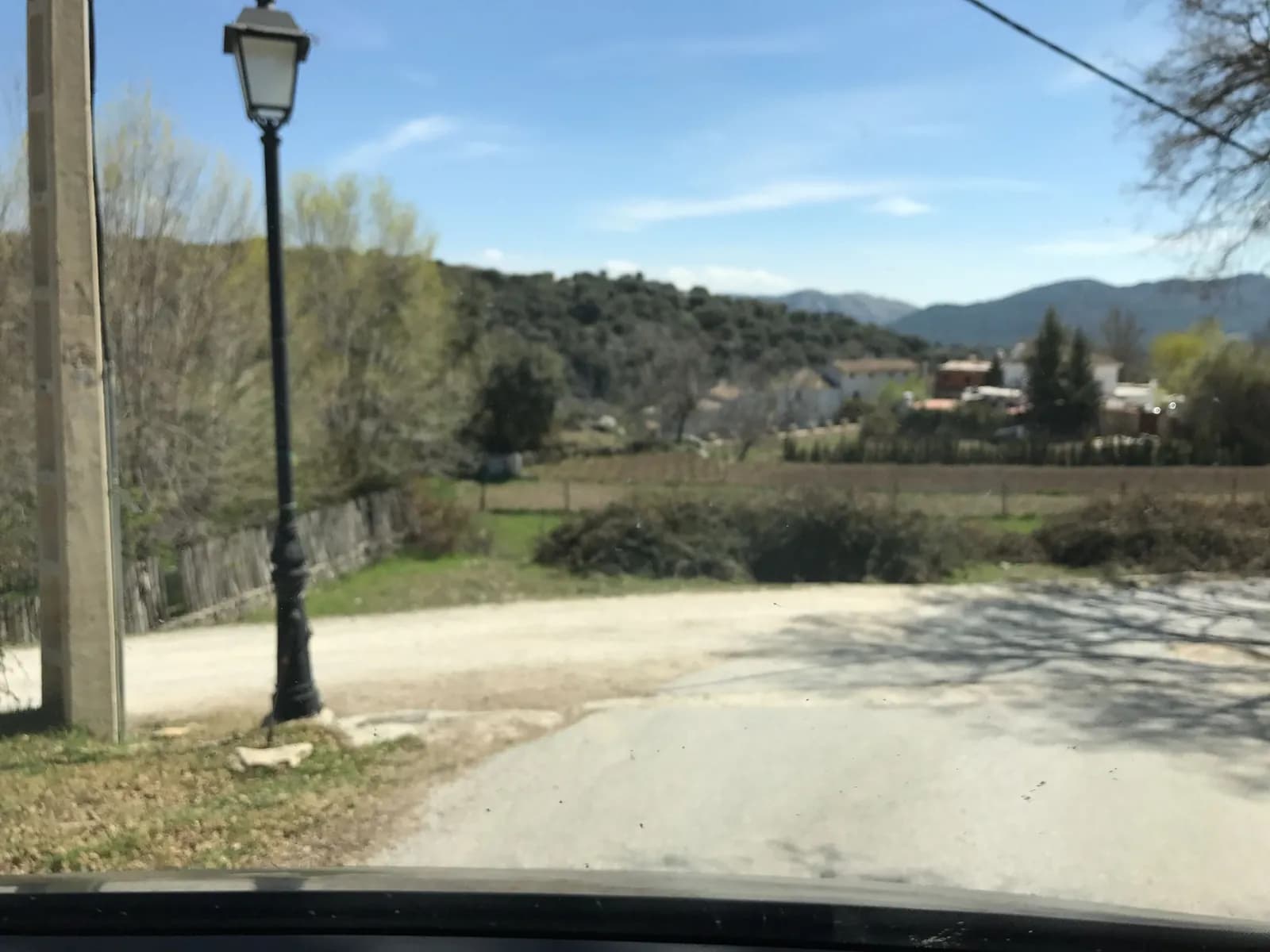 Aparcamiento gratuito en Lugar Prado Negro en Iznalloz (Granada)