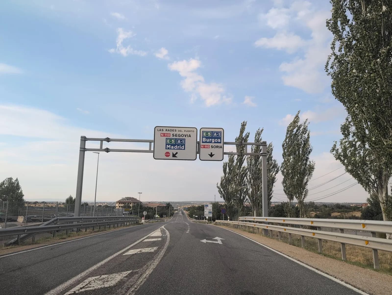 Aparcamiento gratuito en N-Ia en Santo Tomé del Puerto (Segovia)
