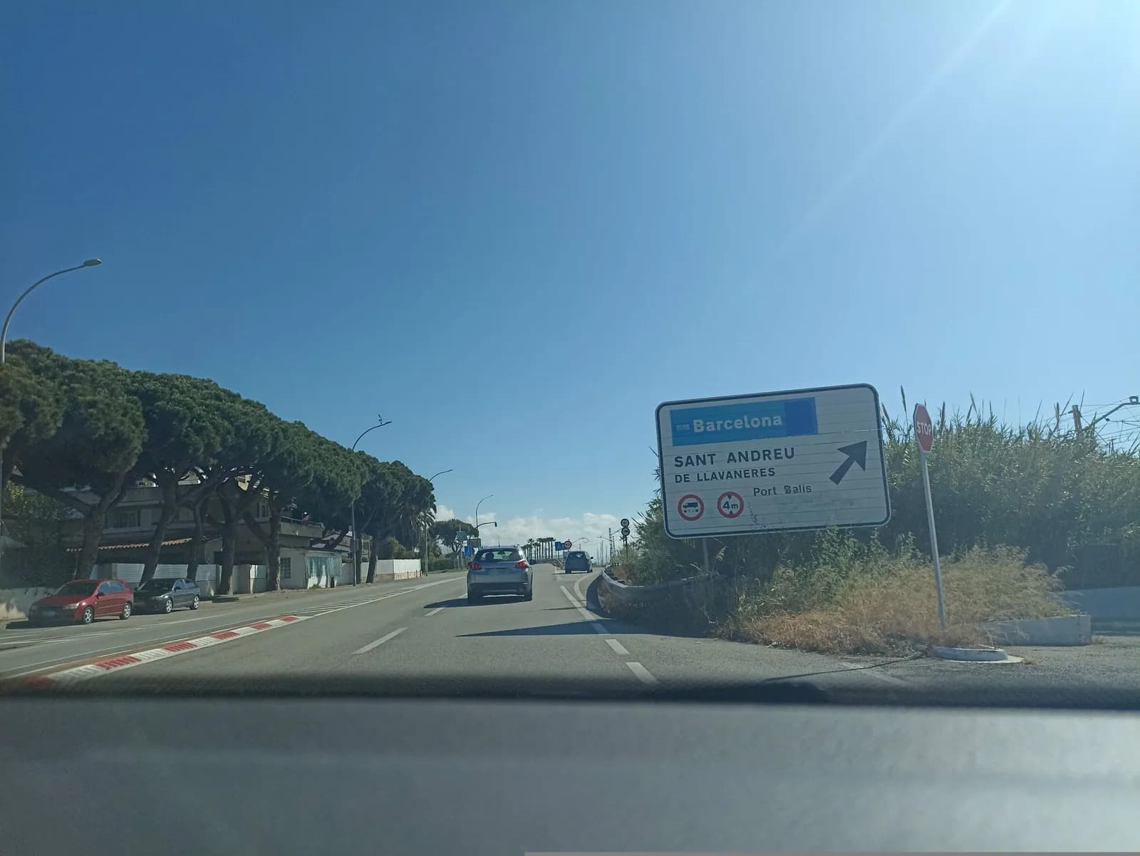 Aparcamiento gratuito en N-II en Sant Andreu de Llavaneres (Barcelona)