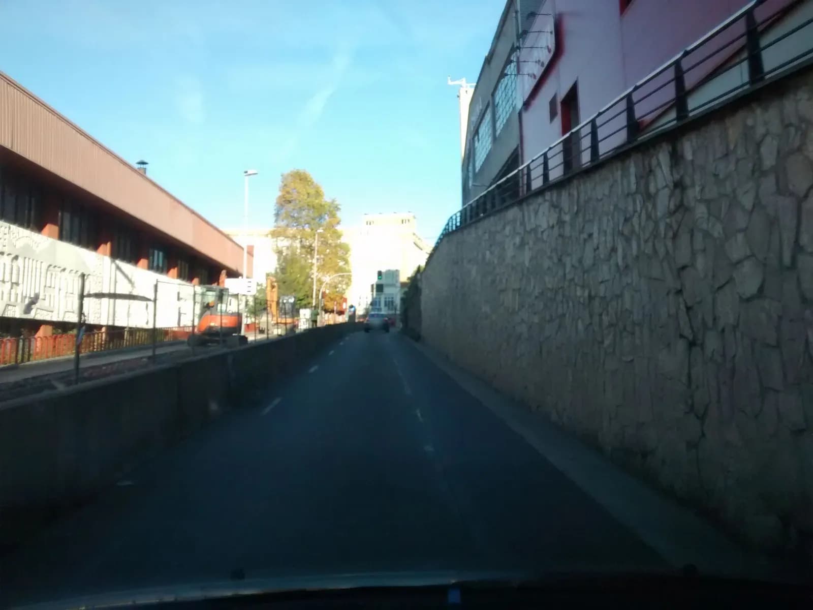 Aparcamiento gratuito en Otaola hiribidea en Eibar (Gipuzkoa)