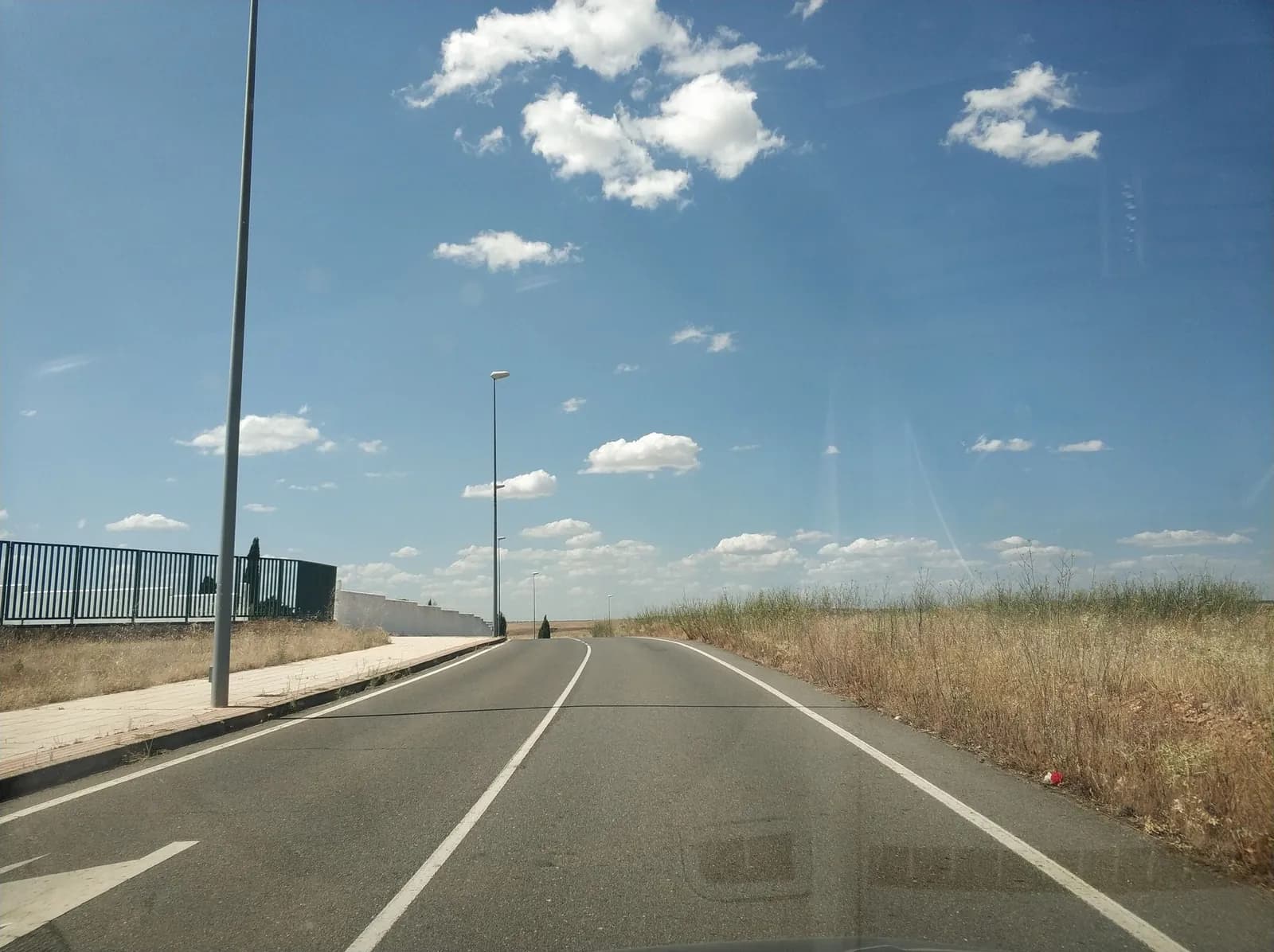 Aparcamiento gratuito en Paseo Alcalde Fernández de Trocóniz en Aldeatejada (Salamanca)