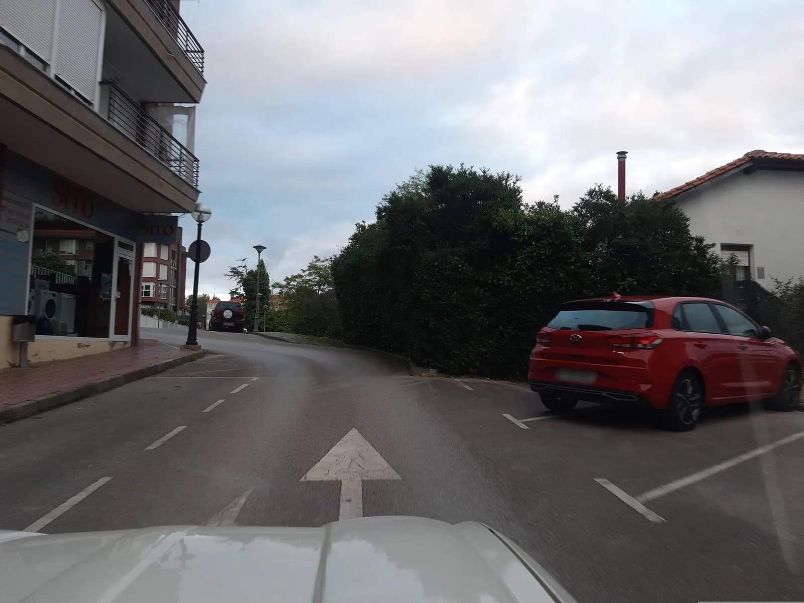 Aparcamiento gratuito en Paseo de la Barquera en San Vicente de la Barquera (Cantabria)
