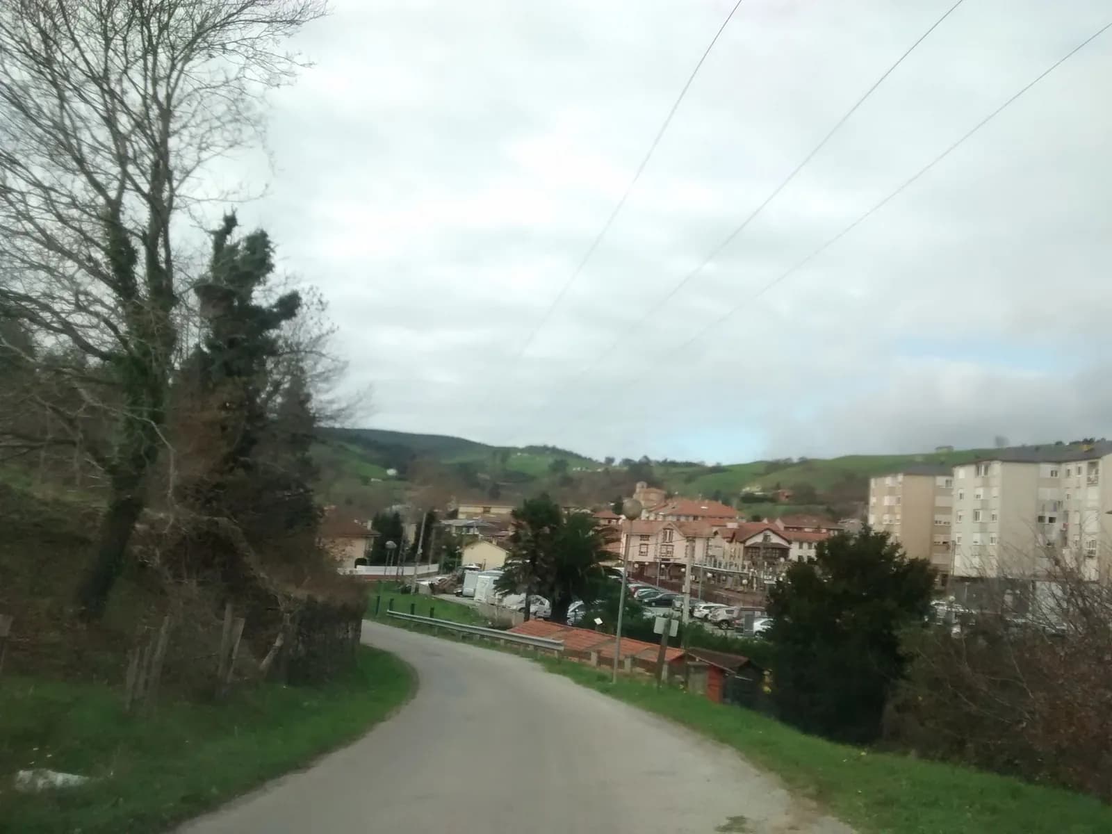 Aparcamiento gratuito en Paseo de Velasco en Liérganes (Cantabria)