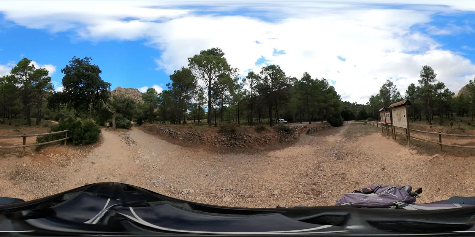 Aparcamiento gratuito en Pista del Mas de la Franqueta en Arnes (Tarragona)