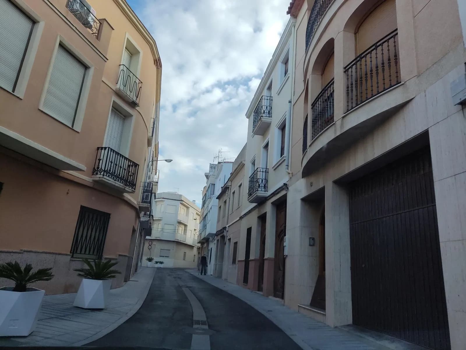 Aparcamiento gratuito en Pla de la Font en Pego (Alicante)