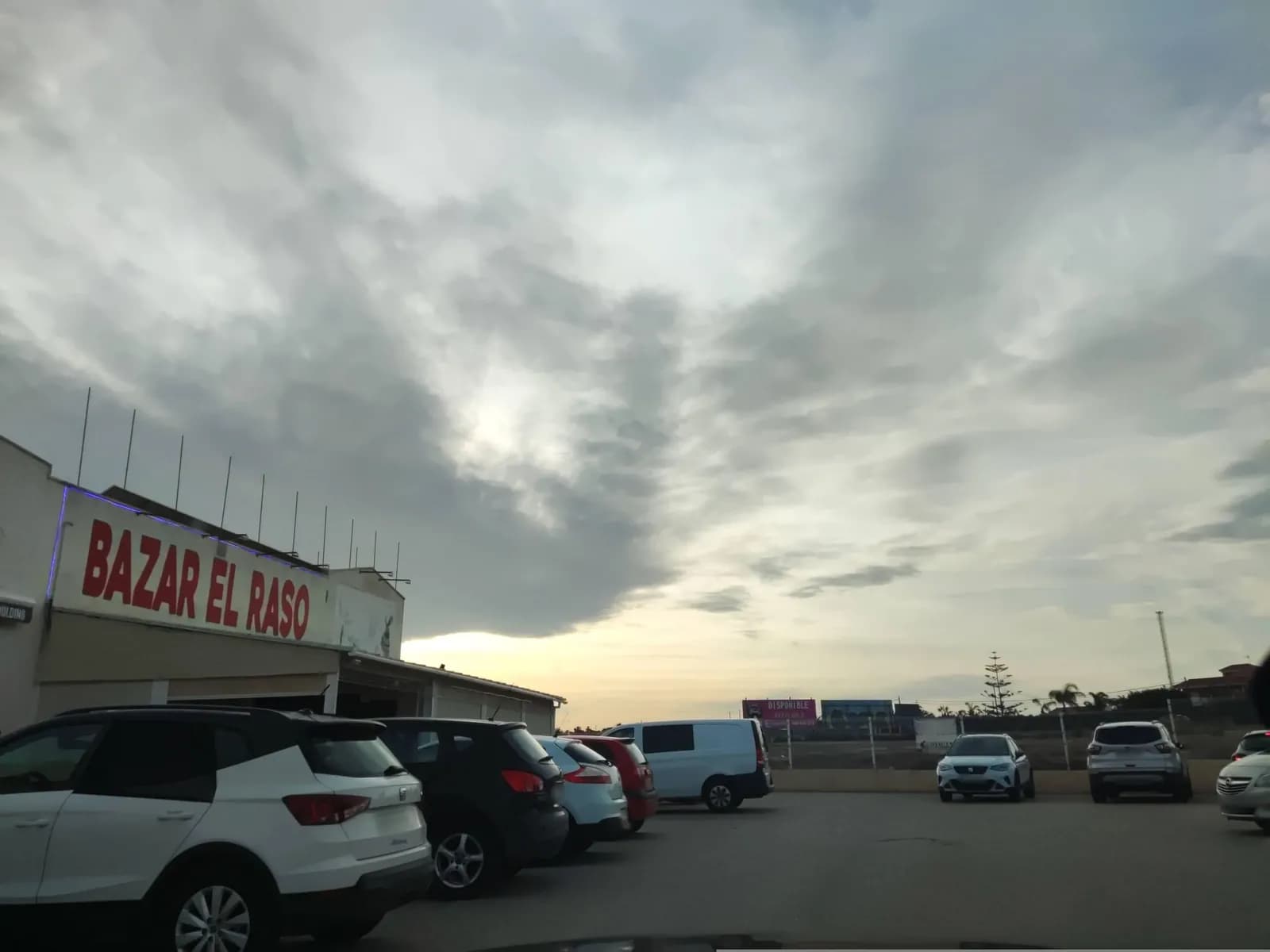 Aparcamiento gratuito en Plaça de la Figuera en Guardamar del Segura (Alicante)