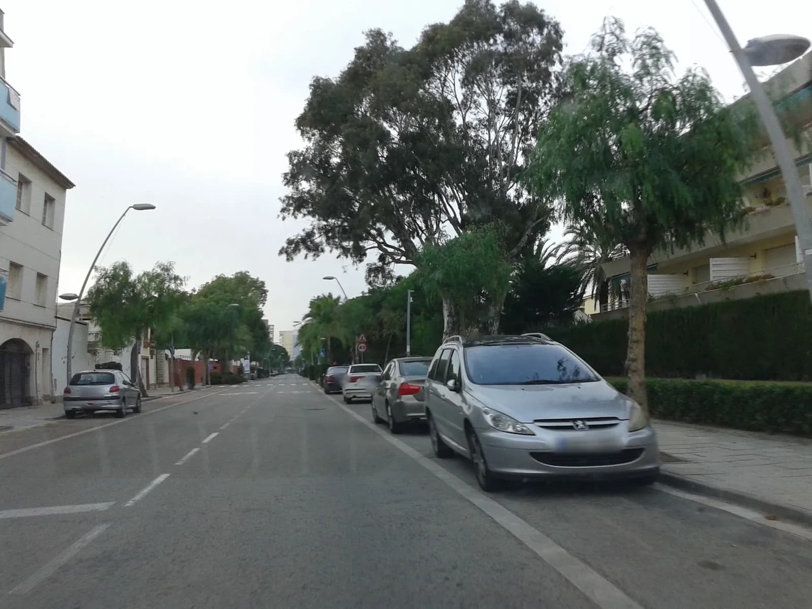 Aparcamiento gratuito en Plaça de Sant Salvador en Calafell (Tarragona)