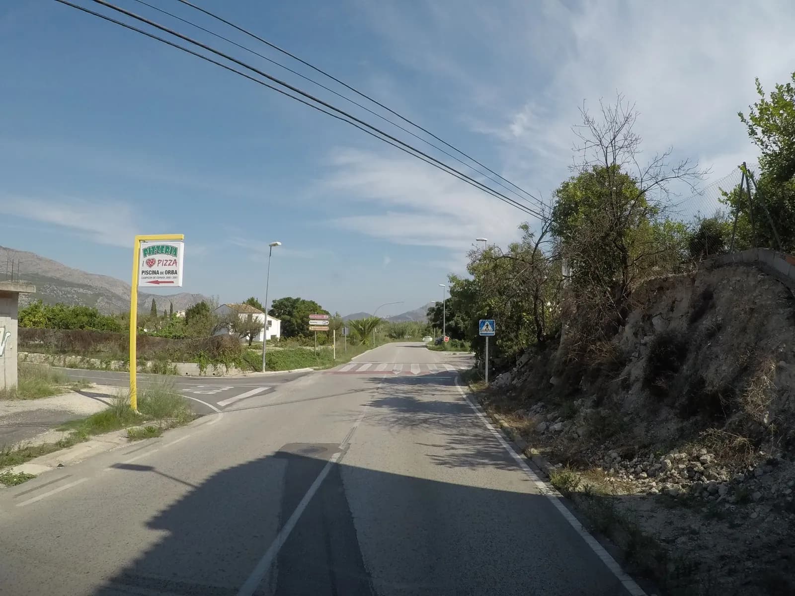 Aparcamiento gratuito en Plaça Tirant lo Blanc en Orba (Alicante)