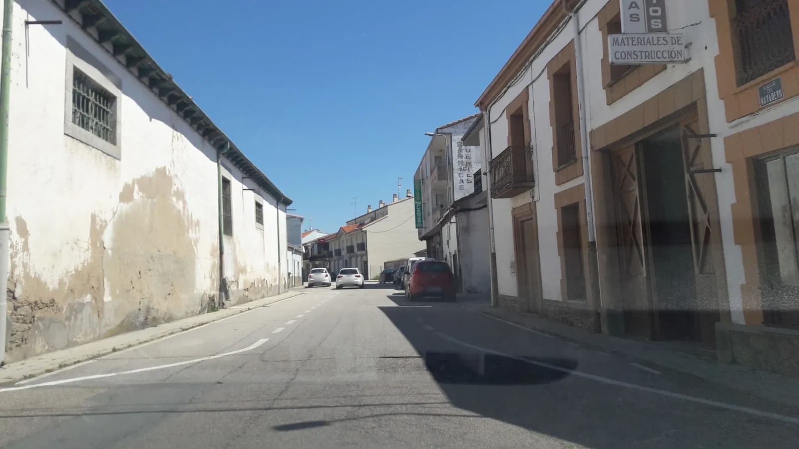 Aparcamiento gratuito en Plaza del Mercado en Vitigudino (Salamanca)