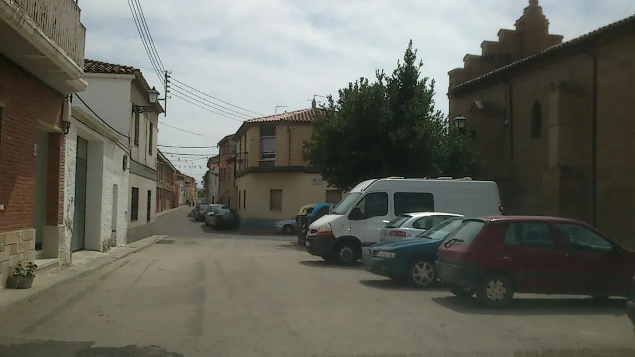 Aparcamiento gratuito en Plaza del Rosario en Villanueva de Gállego (Zaragoza)