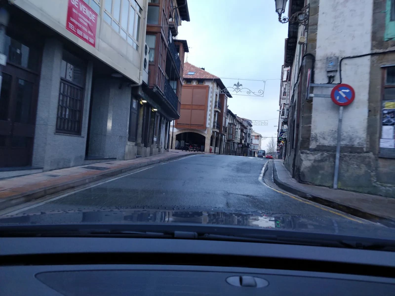 Aparcamiento gratuito en Plaza Sancho García en Espinosa de los Monteros (Burgos)