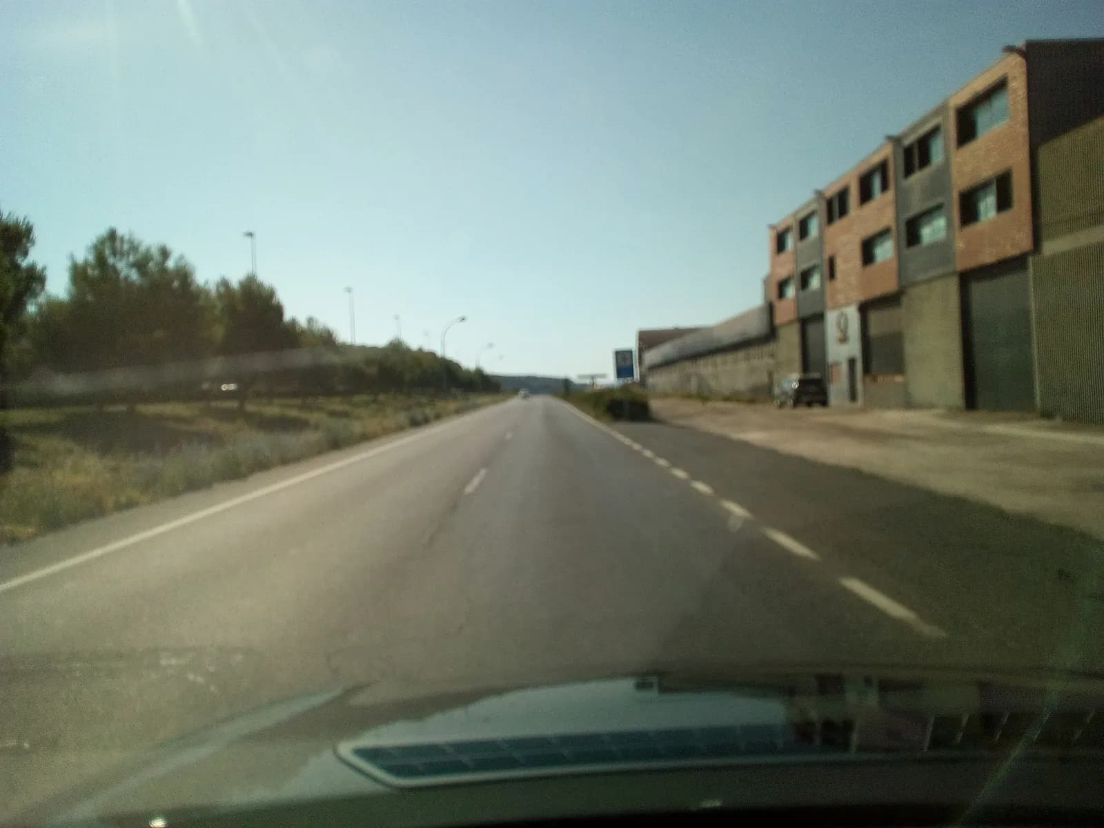 Aparcamiento gratuito en Polígono Industrial Valtierra-Arguedas en Valtierra (Navarra)