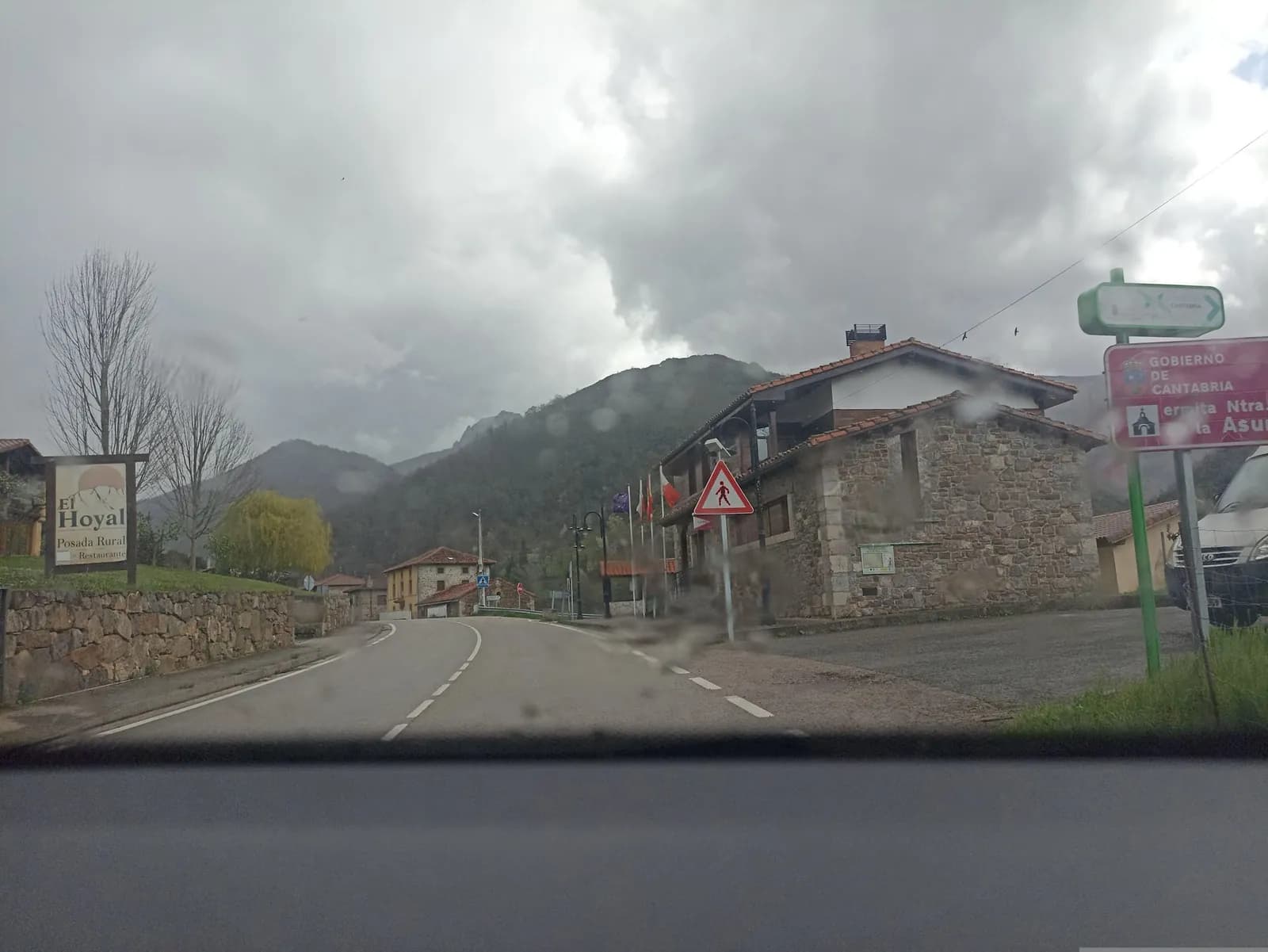 Aparcamiento gratuito en Potes-Piedrasluengas en Pesaguero (Cantabria)