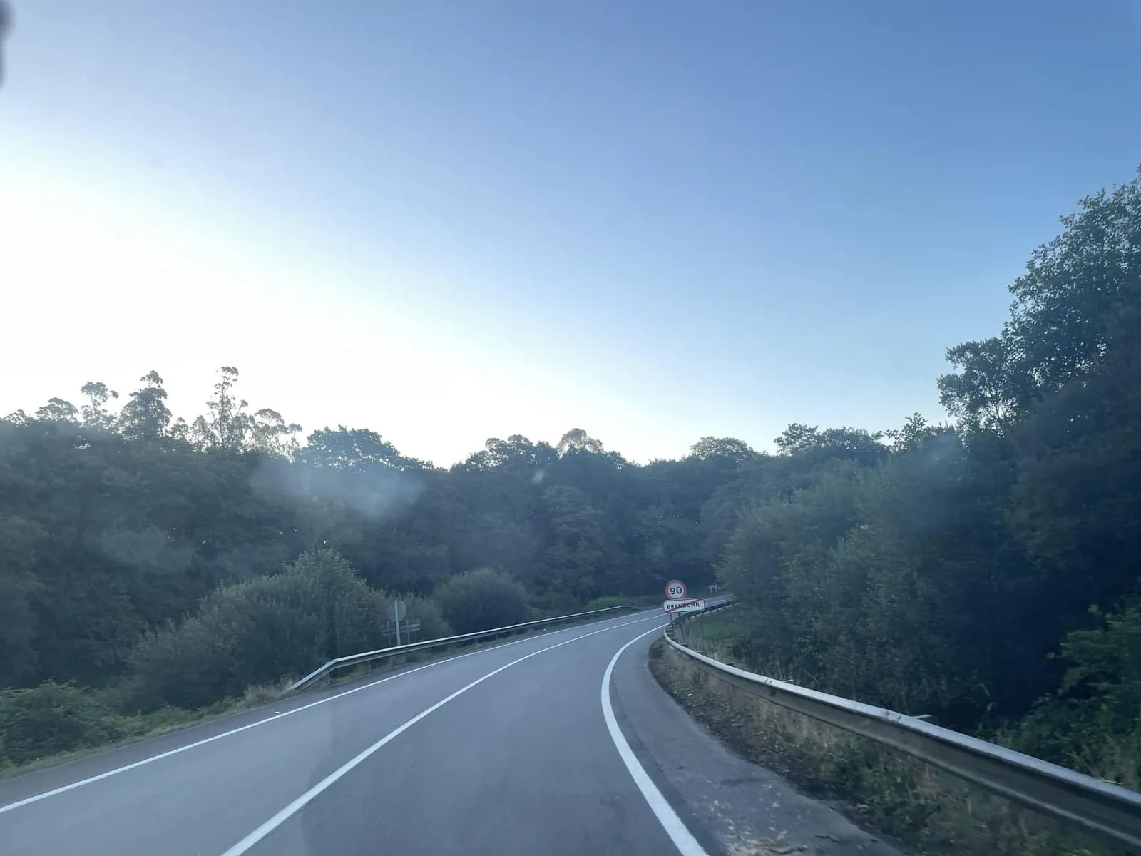 Aparcamiento gratuito en Puente de Brandomil en Mazaricos (A Coruña)