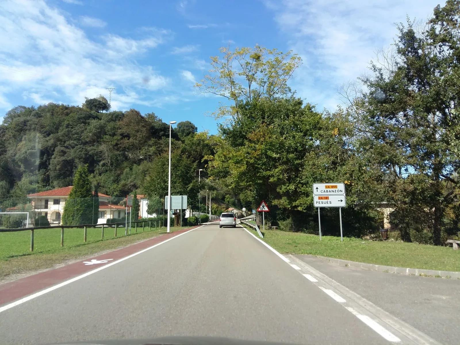 Aparcamiento gratuito en Puente El Arrudo-Sobrelapeña en Herrerías (Cantabria)