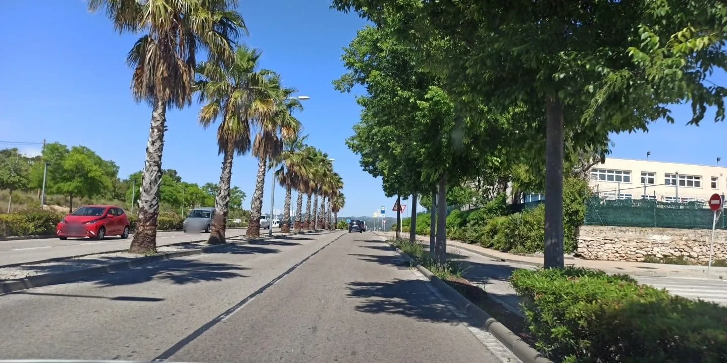 Aparcamiento gratuito en Rambla del Garraf en Sant Pere de Ribes (Barcelona)