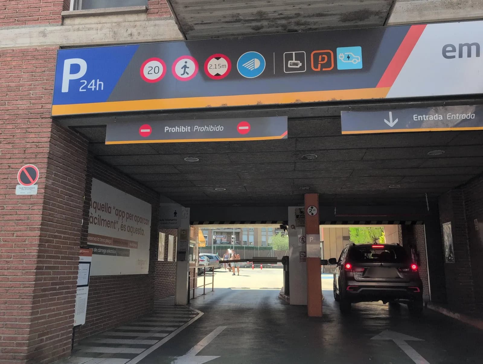 Parking gratuito en Girona cerca de la estación (Joaquim Vayreda) en Girona