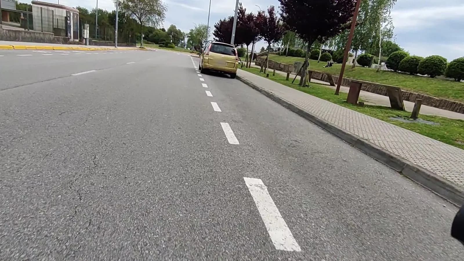 Aparcamiento gratuito en Rúa da Municipalidade de Avellaneda en Boiro (A Coruña)