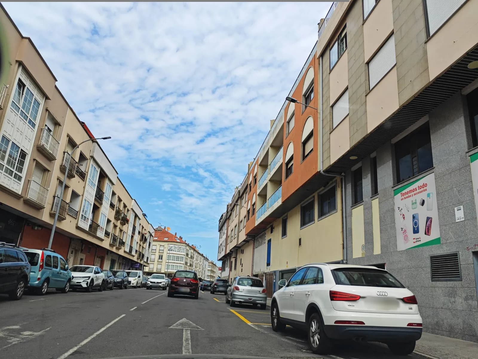 Aparcamiento gratuito en Rúa do Xuíz Falcone en Noia (A Coruña)