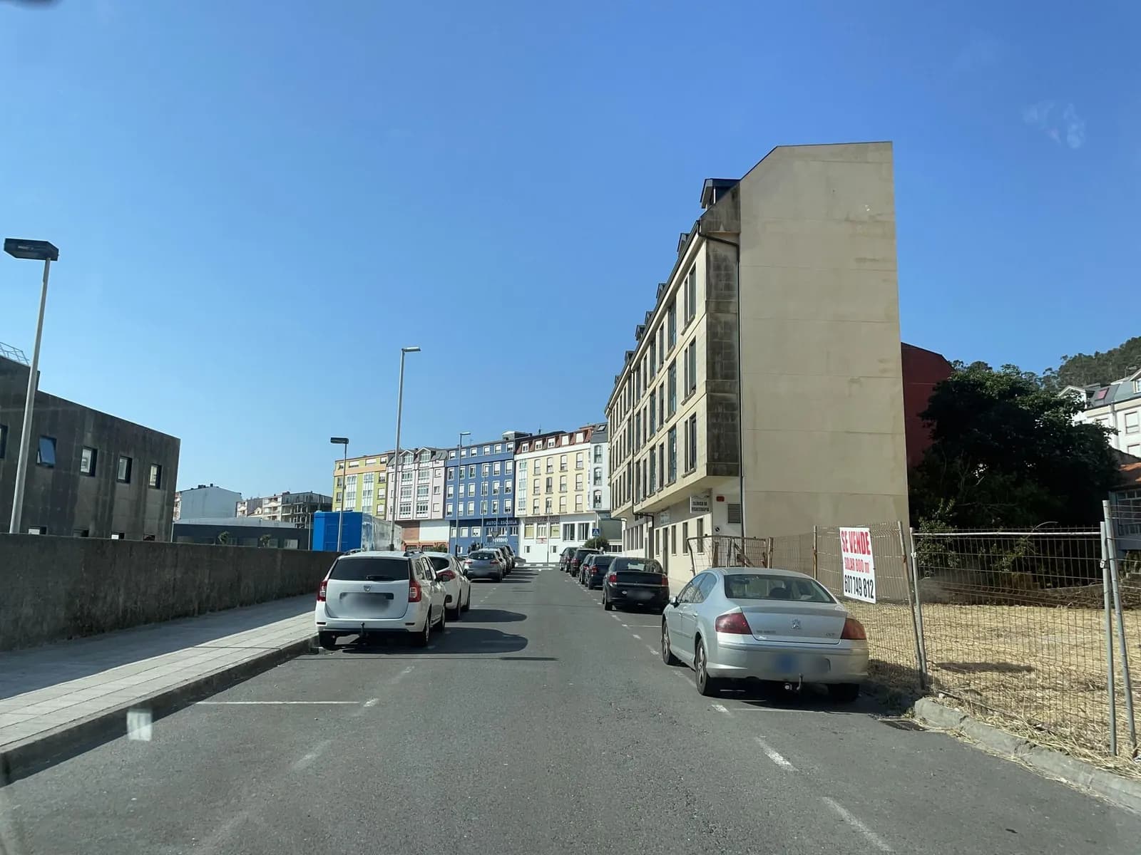 Aparcamiento gratuito en Rúa Estatuto de Autonomía de Galicia en Cee (A Coruña)