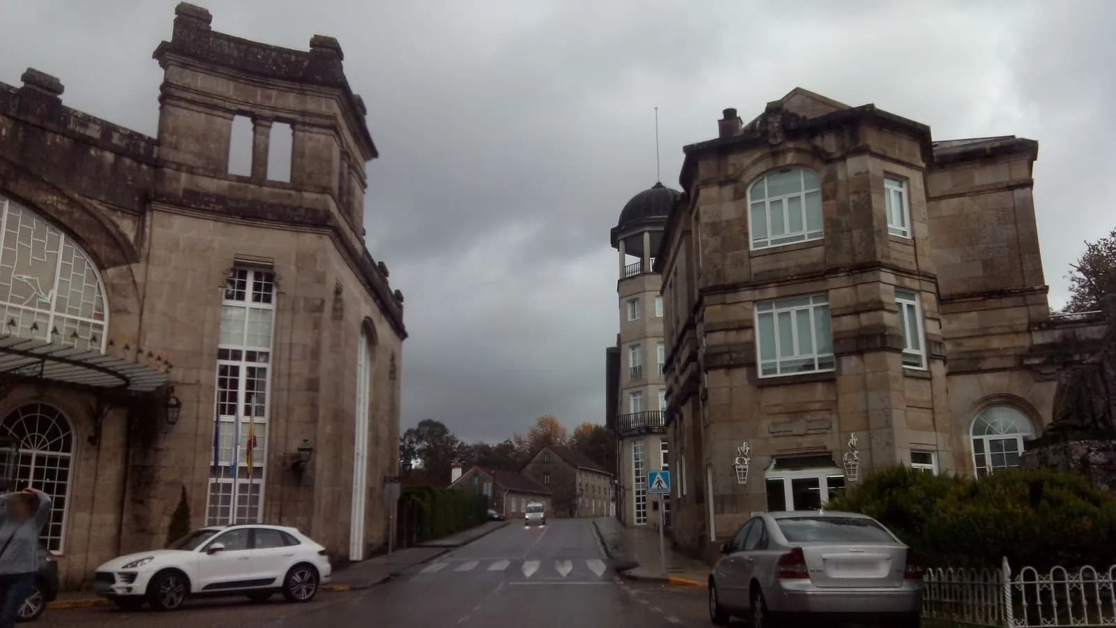 Aparcamiento gratuito en Rúa Isidro Enes en Mondariz-Balneario (Pontevedra)