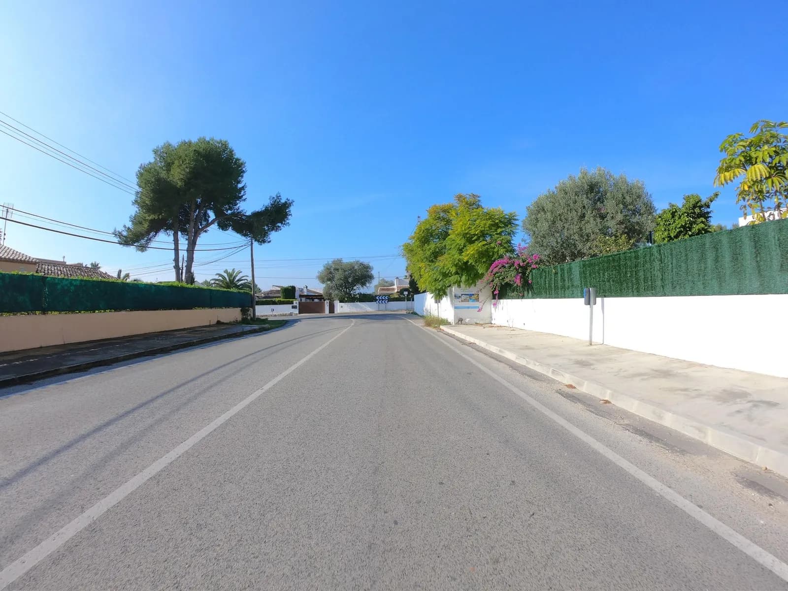Aparcamiento gratuito en Travessera de les Cansalades en Benitachell/Poble Nou de Benitatxell (el) (Alicante)