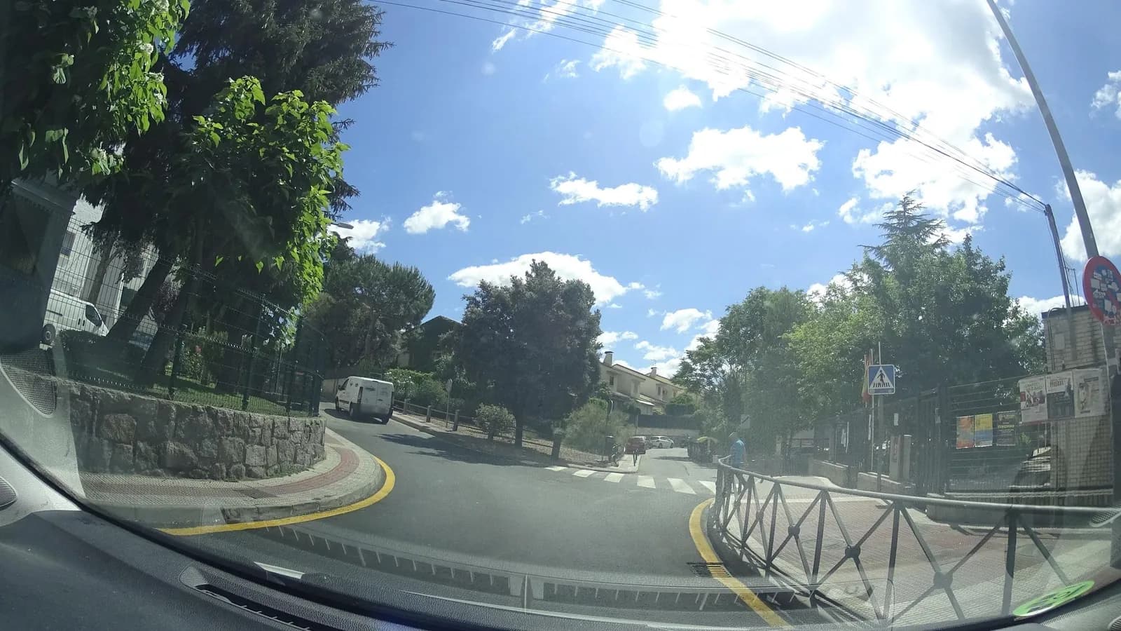 Aparcamiento gratuito en Urbanización Los Enebros en Collado Villalba (Madrid)