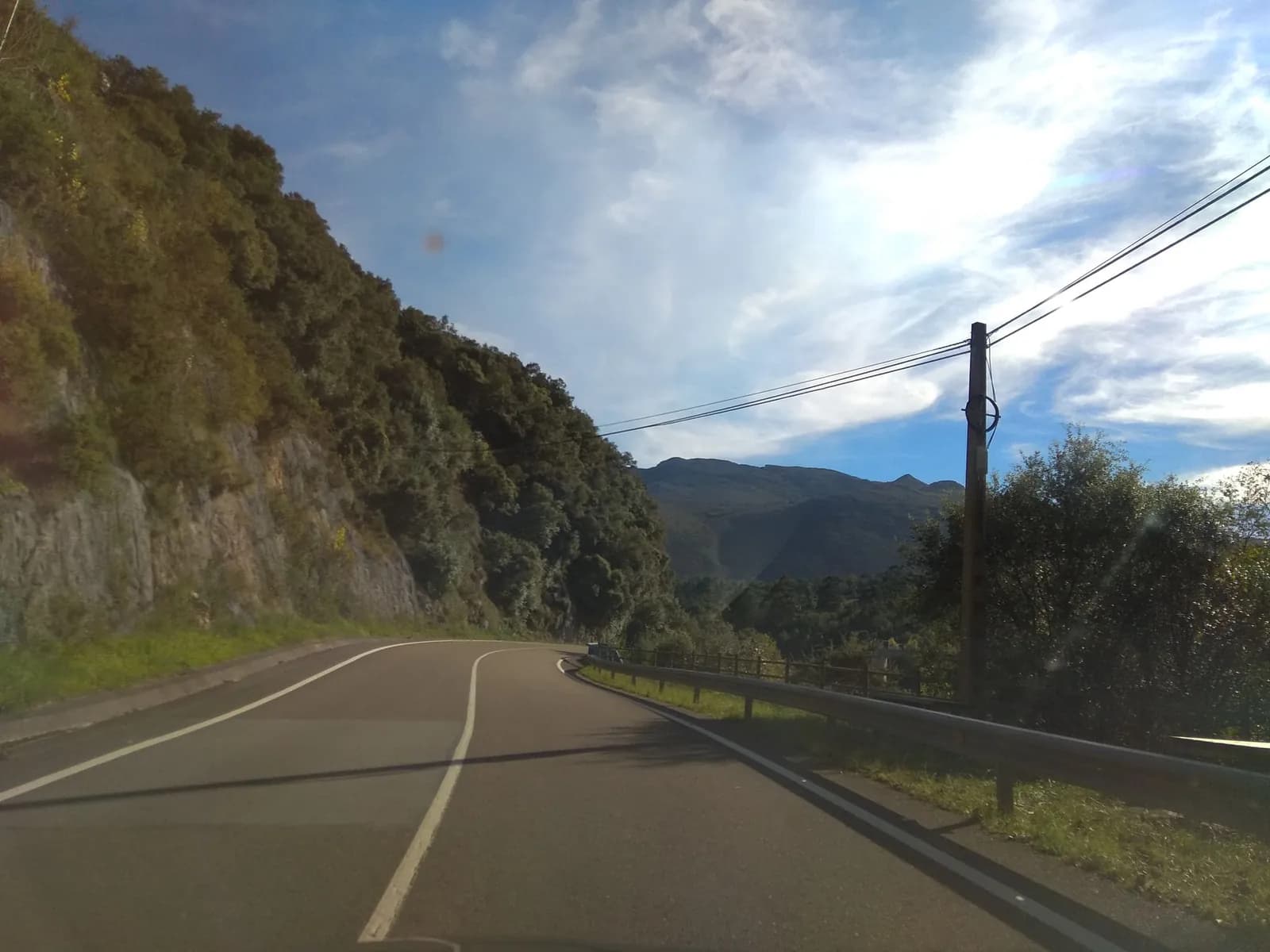 Aparcamiento gratuito en Valle de Cabuérniga-Puentenansa en Herrerías (Cantabria)