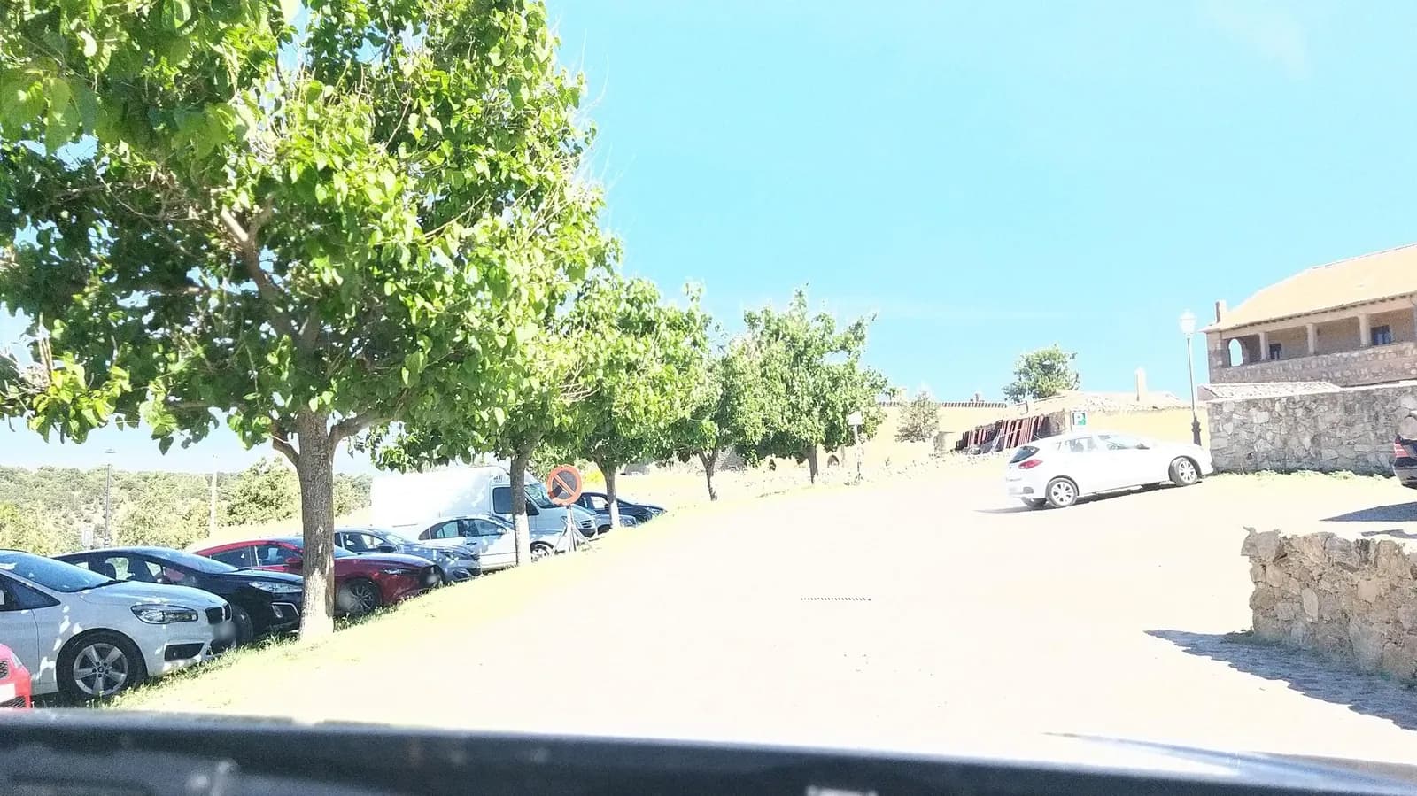 Área de aparcamiento cerca de Pedraza (Segovia) en Pedraza (Segovia)