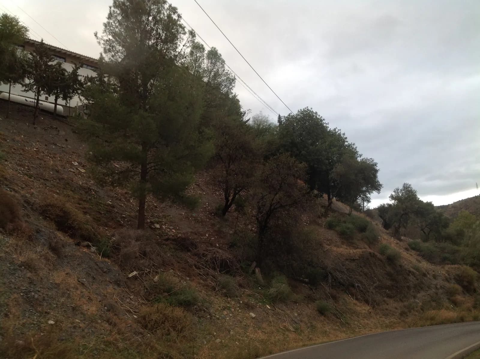 Parking de aparcamiento en el oeste de Valle de Abdalajís en Valle de Abdalajís (Málaga)