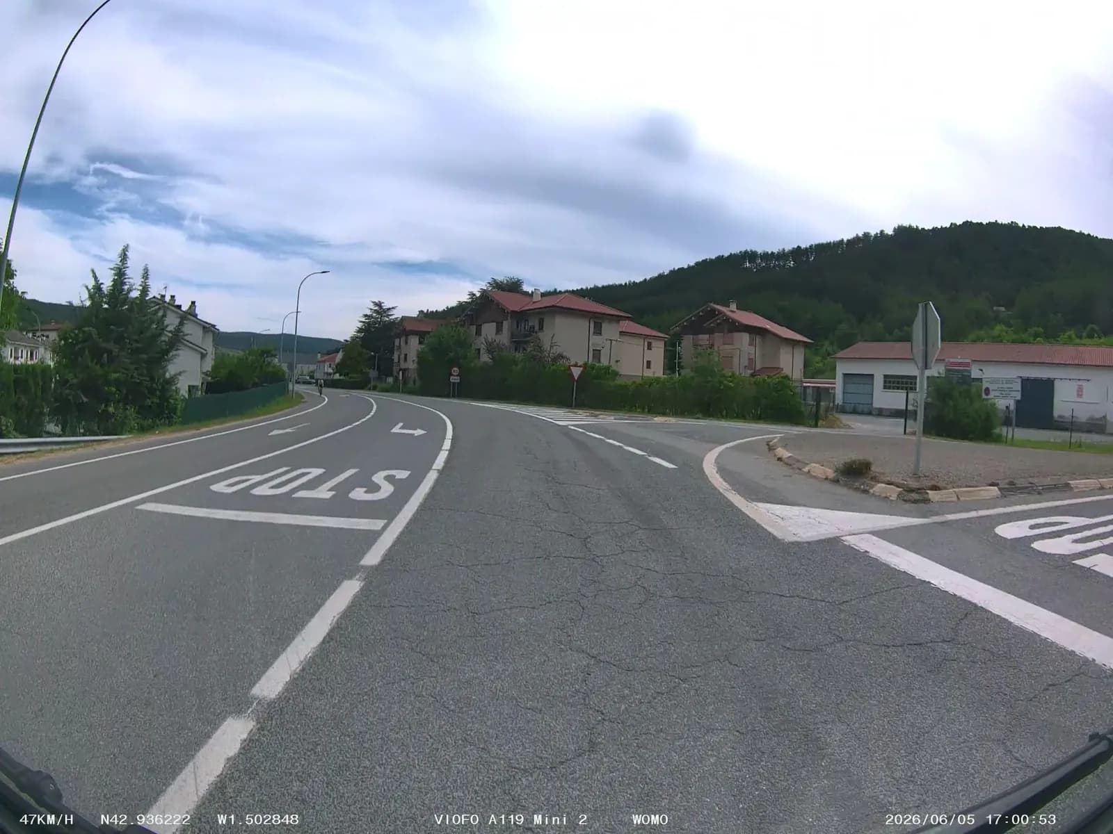 Parking — Estacion de Servicio Zona Auto Zubiri Josenea SL en Zubiri - Saigots (Navarra)